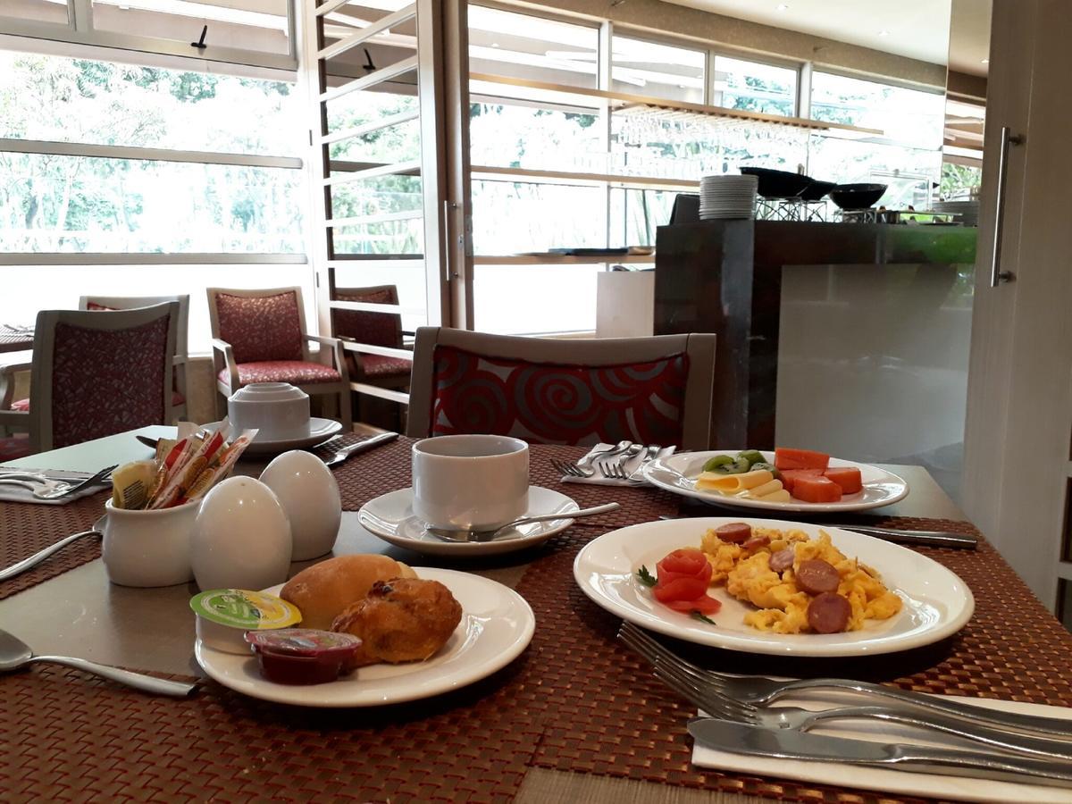 Hotel Plaza Suites Bogotá Kültér fotó