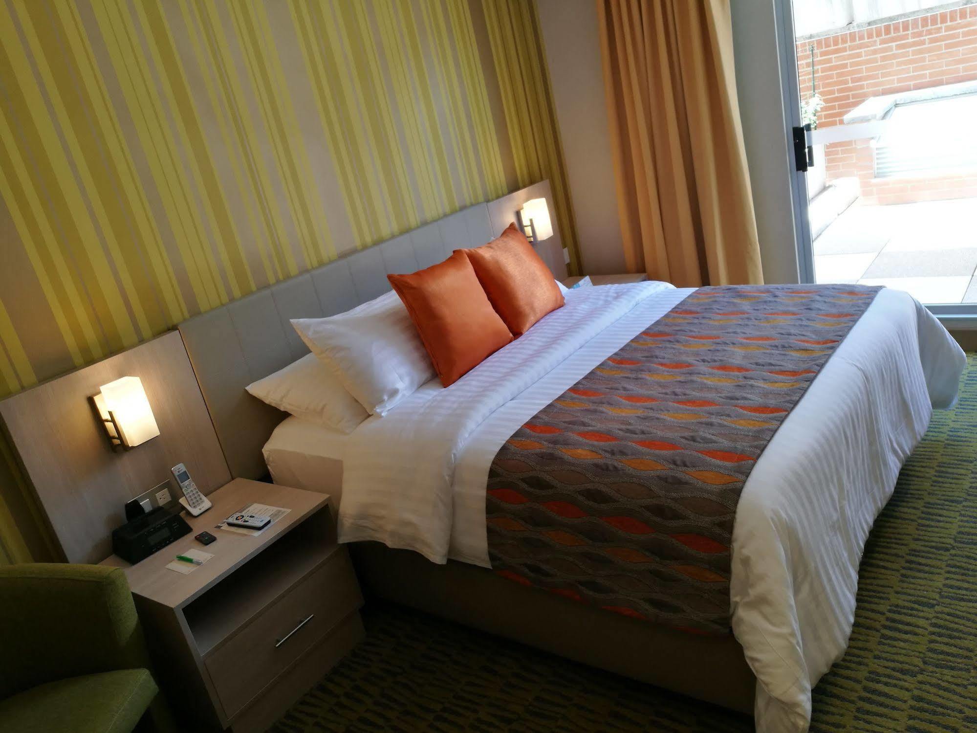 Hotel Plaza Suites Bogotá Kültér fotó