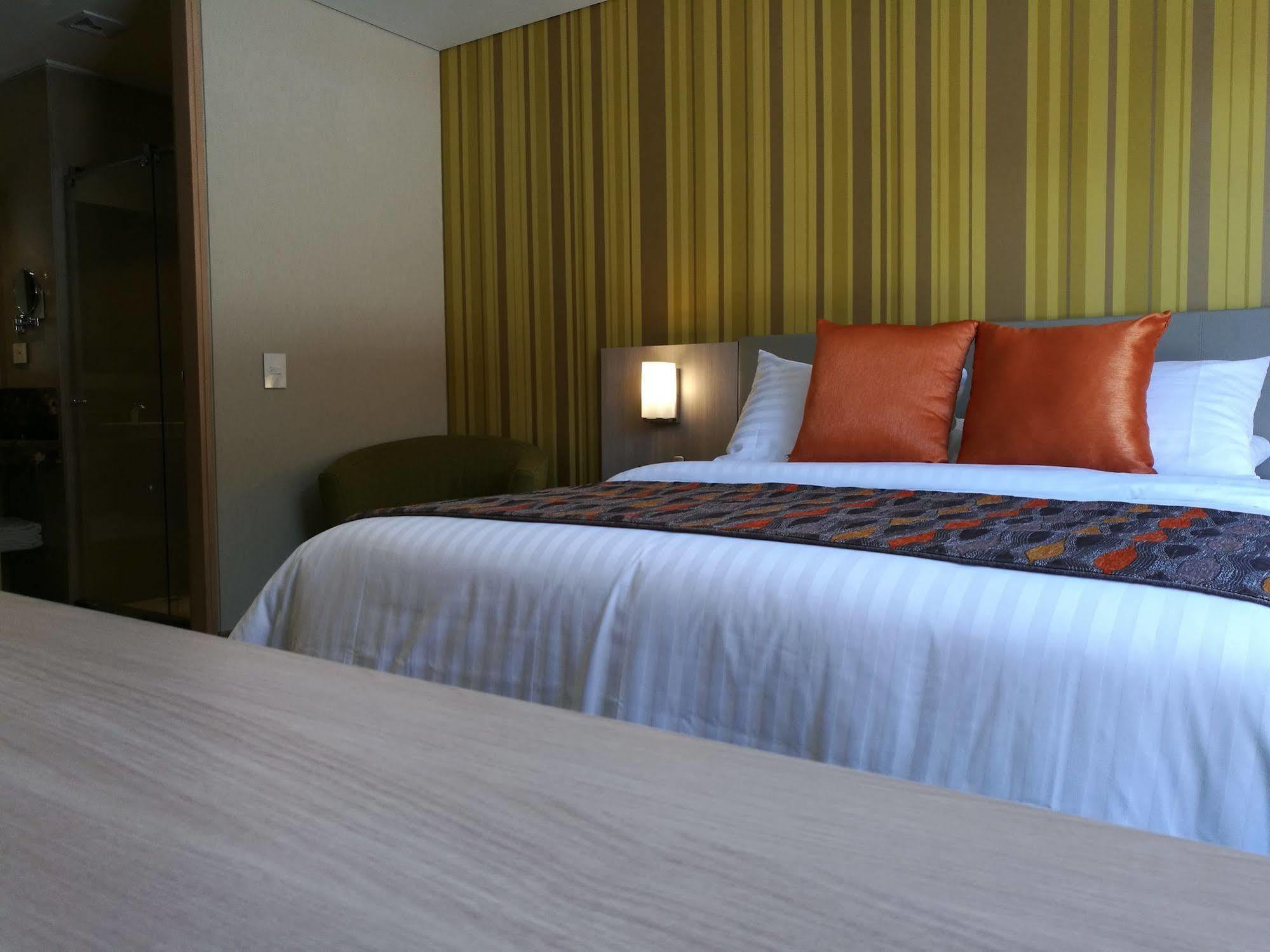 Hotel Plaza Suites Bogotá Kültér fotó